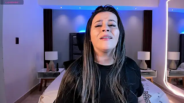 Snapshot of Susann_Ross chatting on November 17, 2025, 11:47 am Susann Ross online show from November 17, 2025, 11:47 am