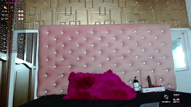 Molly gomez  online show from March 1, 2025, 7:37 pm