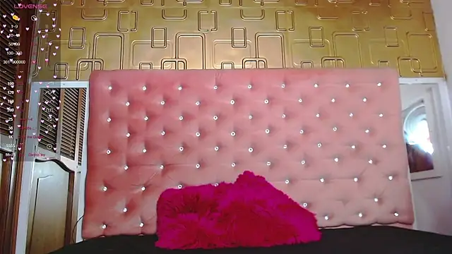 Molly gomez  online show from February 19, 2025, 7:26 pm