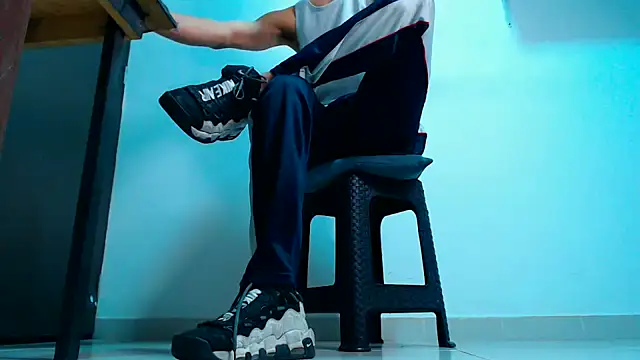 mastersmits online show from February 4, 2026, 2:28 am