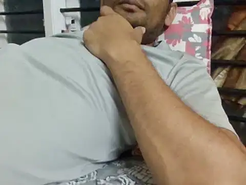 Snapshot of NiceBoy9099 chatting on February 28, 2025, 6:20 pm NiceBoy9099 online show from February 28, 2025, 6:20 pm