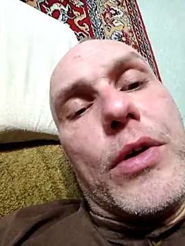 Snapshot of Pineapple04 chatting on February 4, 2026, 4:24 pm Pineapple04 online show from February 4, 2026, 4:24 pm