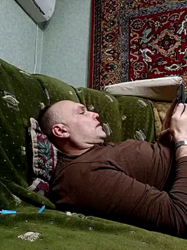 Pineapple04 online show from December 17, 2025, 4:34 pm