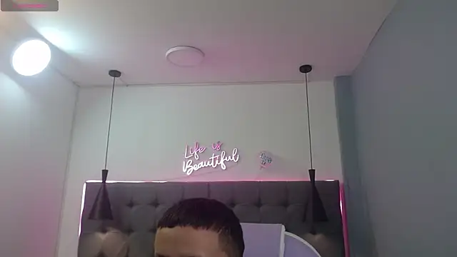 Xavii18 online show from March 11, 2025, 1:12 pm