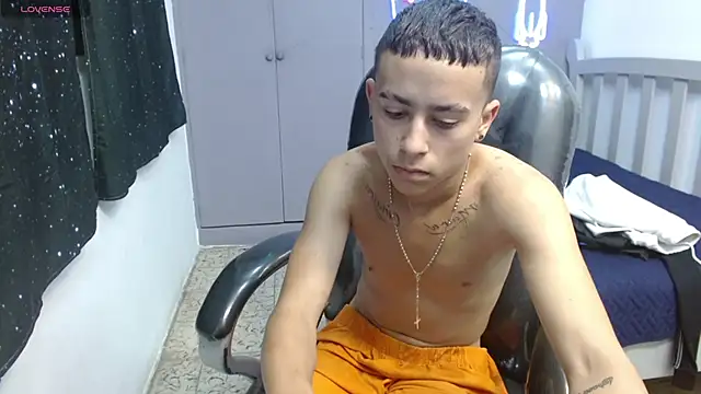 Xavii18 online show from March 7, 2025, 1:07 pm