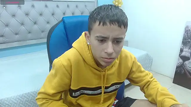 Xavii18 online show from January 23, 2025, 3:32 pm