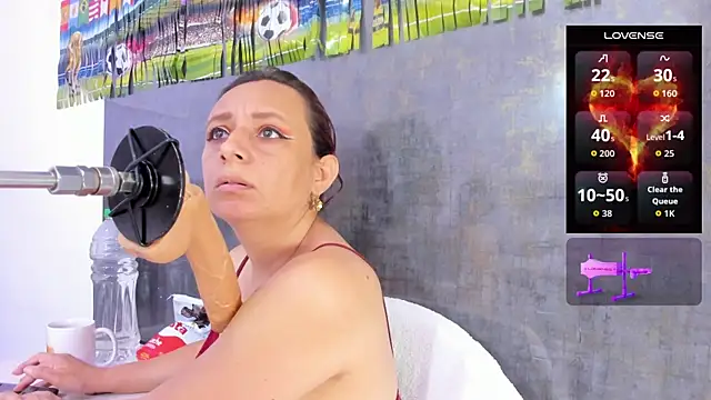 Snapshot of Issys_milf chatting on July 8, 2026, 12:06 pm Issys milf online show from July 8, 2026, 12:06 pm