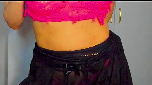 Snapshot of SuriFlirt chatting on April 16, 2026, 11:40 pm SuriFlirt online show from April 16, 2026, 11:40 pm