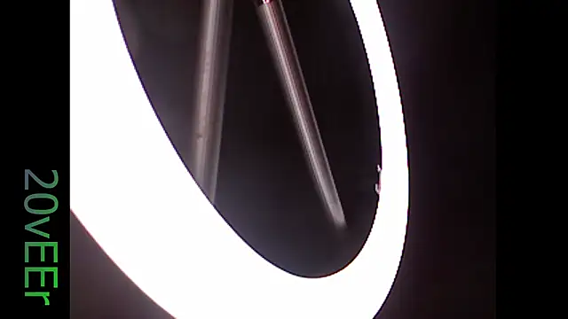 Snapshot of 20vEEr chatting on March 3, 2026, 9:33 pm 20vEEr online show from March 3, 2026, 9:33 pm