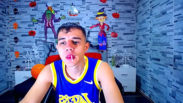 Snapshot of ADAM_HOT chatting on October 12, 2025, 10:33 pm ADAM HOT online show from October 12, 2025, 10:33 pm