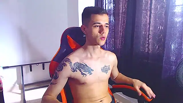 ADAM HOT online show from May 13, 2026, 2:02 pm