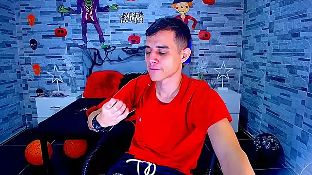 Snapshot of ADAM_HOT chatting on October 18, 2025, 9:28 pm ADAM HOT online show from October 18, 2025, 9:28 pm