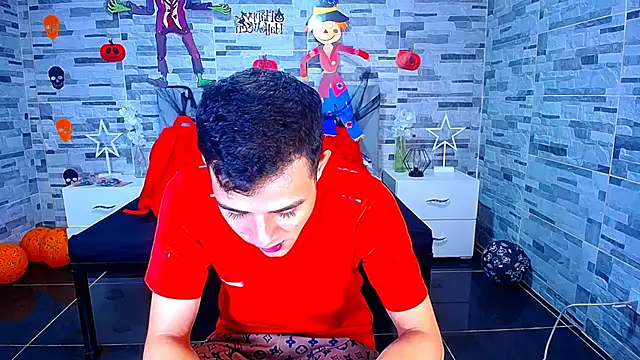 Snapshot of ADAM_HOT chatting on October 25, 2025, 11:05 pm ADAM HOT online show from October 25, 2025, 11:05 pm