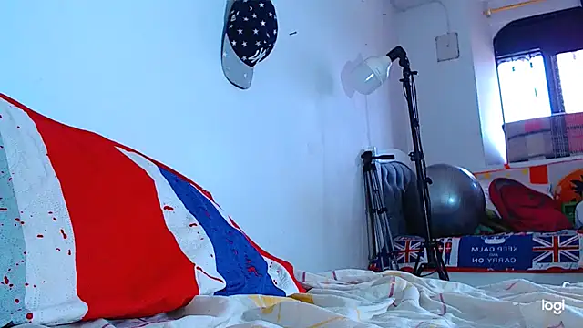 Snapshot of ADAM_HOT chatting on November 15, 2025, 8:57 pm ADAM HOT online show from November 15, 2025, 8:57 pm