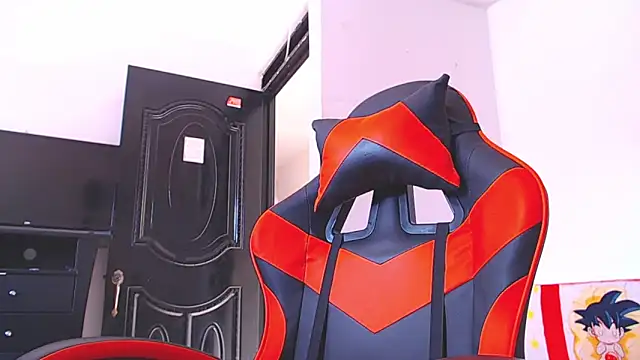 Snapshot of ADAM_HOT chatting on December 14, 2025, 7:41 pm ADAM HOT online show from December 14, 2025, 7:41 pm