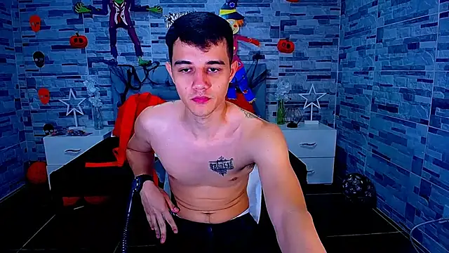 Snapshot of ADAM_HOT chatting on October 23, 2025, 9:35 pm ADAM HOT online show from October 23, 2025, 9:35 pm