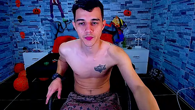 Snapshot of ADAM_HOT chatting on October 21, 2025, 9:14 pm ADAM HOT online show from October 21, 2025, 9:14 pm