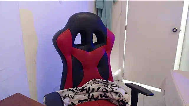 Snapshot of Maximesex chatting on February 27, 2026, 1:44 pm Maximesex online show from February 27, 2026, 1:44 pm