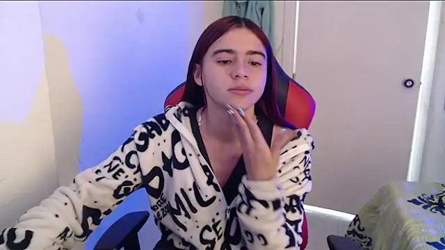 Snapshot of Maximesex chatting on March 6, 2026, 1:39 pm Maximesex online show from March 6, 2026, 1:39 pm