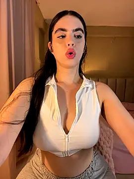 Snapshot of Mavi_Coless chatting on December 14, 2025, 12:50 am Mavi Coless online show from December 14, 2025, 12:50 am