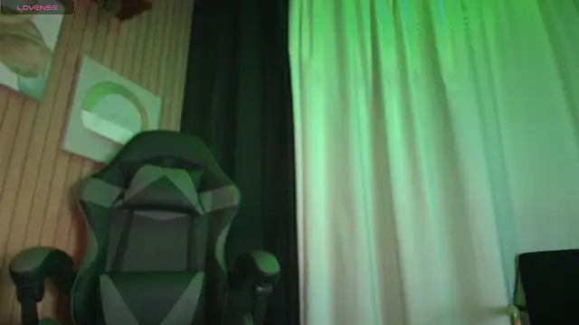 Snapshot of Camila_Chainn chatting on November 6, 2025, 6:28 am Camila Chainn online show from November 6, 2025, 6:28 am