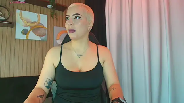 Snapshot of Camila_Chainn chatting on November 28, 2025, 5:51 am Camila Chainn online show from November 28, 2025, 5:51 am