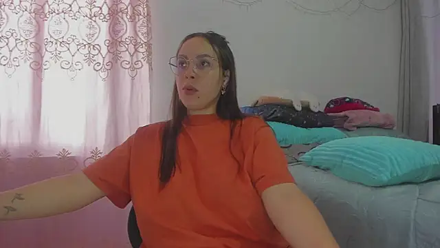 HARLEYNAPIER online show from April 22, 2026, 9:32 pm