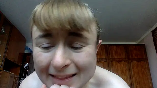 Snapshot of KlavdiaPetrivna chatting on July 4, 2026, 5:36 am KlavdiaPetrivna online show from July 4, 2026, 5:36 am