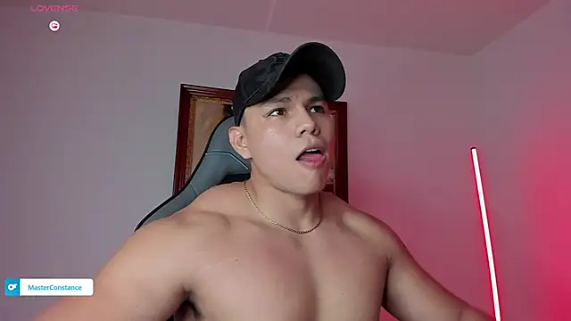 Snapshot of RoyConstance chatting on October 12, 2025, 4:36 am RoyConstance online show from October 12, 2025, 4:36 am