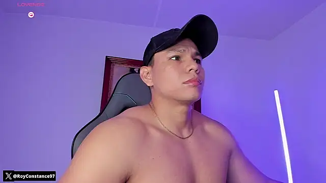 Snapshot of RoyConstance chatting on November 16, 2025, 8:24 pm RoyConstance online show from November 16, 2025, 8:24 pm