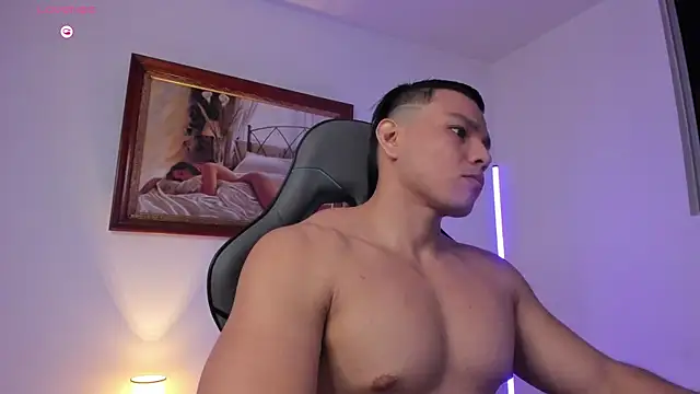 Snapshot of RoyConstance chatting on July 11, 2026, 3:18 am RoyConstance online show from July 11, 2026, 3:18 am