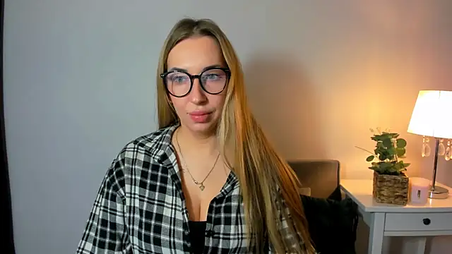 AriaDesire online show from December 20, 2025, 6:16 am