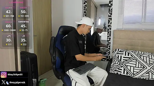 Snapshot of soyander03_ chatting on October 13, 2025, 11:23 am soyander03 online show from October 13, 2025, 11:23 am