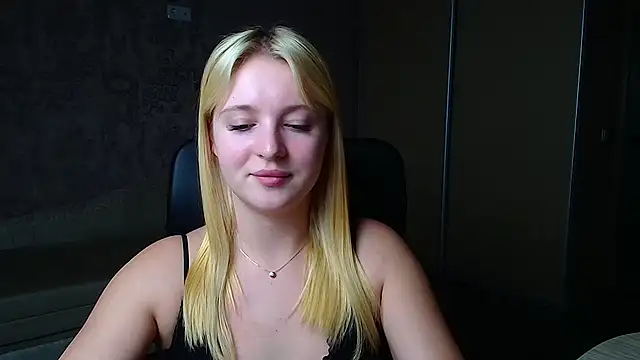 Snapshot of Milka_kiss_ chatting on February 11, 2026, 5:24 pm Milka kiss online show from February 11, 2026, 5:24 pm