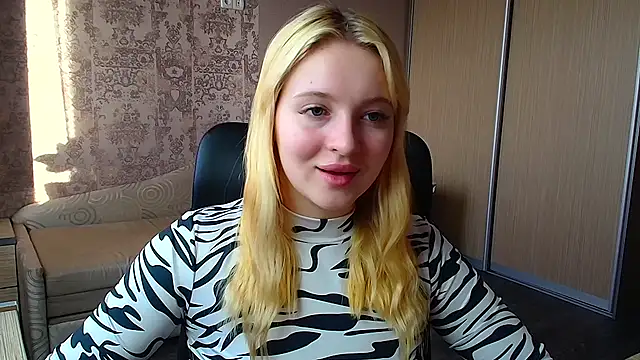 Snapshot of Milka_kiss_ chatting on February 17, 2026, 1:30 pm Milka kiss online show from February 17, 2026, 1:30 pm