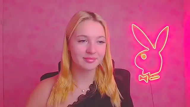 Snapshot of Milka_kiss_ chatting on November 8, 2025, 12:20 pm Milka kiss online show from November 8, 2025, 12:20 pm