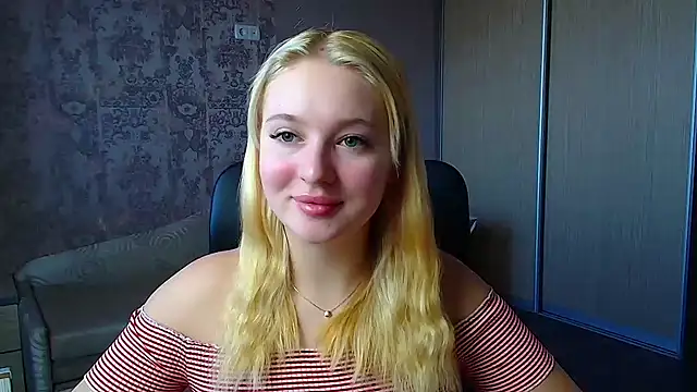 Snapshot of Milka_kiss_ chatting on March 6, 2026, 10:21 am Milka kiss online show from March 6, 2026, 10:21 am