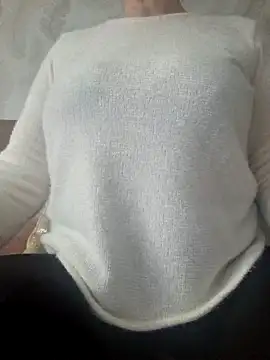 Snapshot of _tasechka_ chatting on March 5, 2025, 1:06 pm tasechka online show from March 5, 2025, 1:06 pm