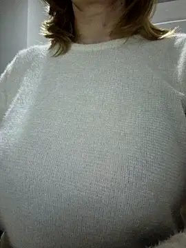 Snapshot of _tasechka_ chatting on February 15, 2025, 5:07 pm tasechka online show from February 15, 2025, 5:07 pm