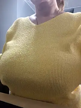 Snapshot of _tasechka_ chatting on December 17, 2024, 1:27 pm tasechka online show from December 17, 2024, 1:27 pm