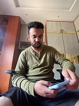 Snapshot of BengaliBabu_Rohan chatting on January 26, 2025, 6:28 am BengaliBabu Rohan online show from January 26, 2025, 6:28 am