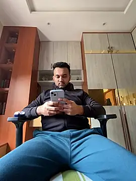 Snapshot of BengaliBabu_Rohan chatting on January 6, 2025, 7:31 am BengaliBabu Rohan online show from January 6, 2025, 7:31 am