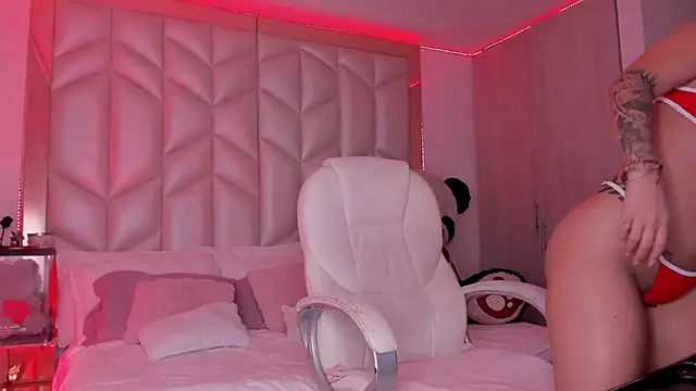 Snapshot of AlhanaRose chatting on October 22, 2025, 1:27 am AlhanaRose online show from October 22, 2025, 1:27 am