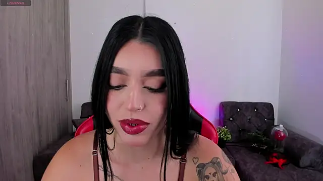 zoee jackson online show from April 23, 2026, 6:42 pm