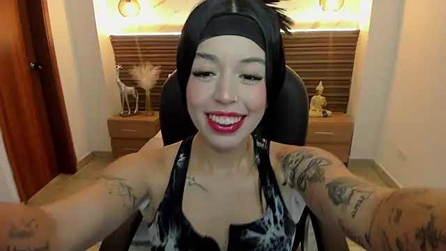 Snapshot of zoee_jackson chatting on June 24, 2026, 6:50 pm zoee jackson online show from June 24, 2026, 6:50 pm
