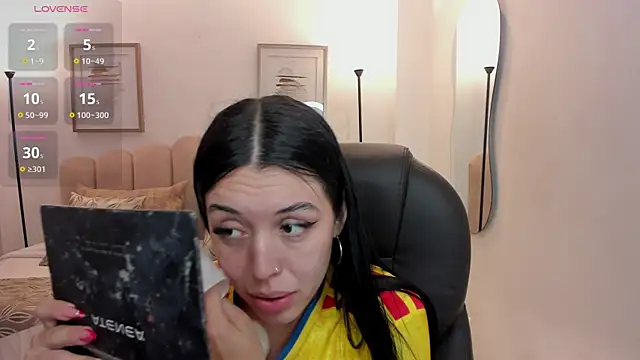 Snapshot of zoee_jackson chatting on July 3, 2026, 6:25 pm zoee jackson online show from July 3, 2026, 6:25 pm