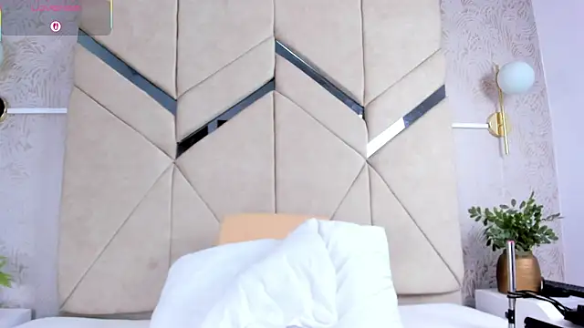 LilitRobins online show from September 26, 2025, 10:16 pm