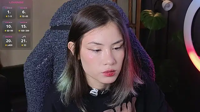 Snapshot of alicekiit chatting on November 3, 2025, 10:35 pm alicekiit online show from November 3, 2025, 10:35 pm