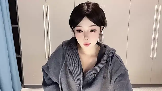 Q-ing online show from December 2, 2025, 12:29 pm