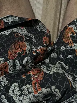 smithrosinha online show from April 8, 2026, 5:42 am